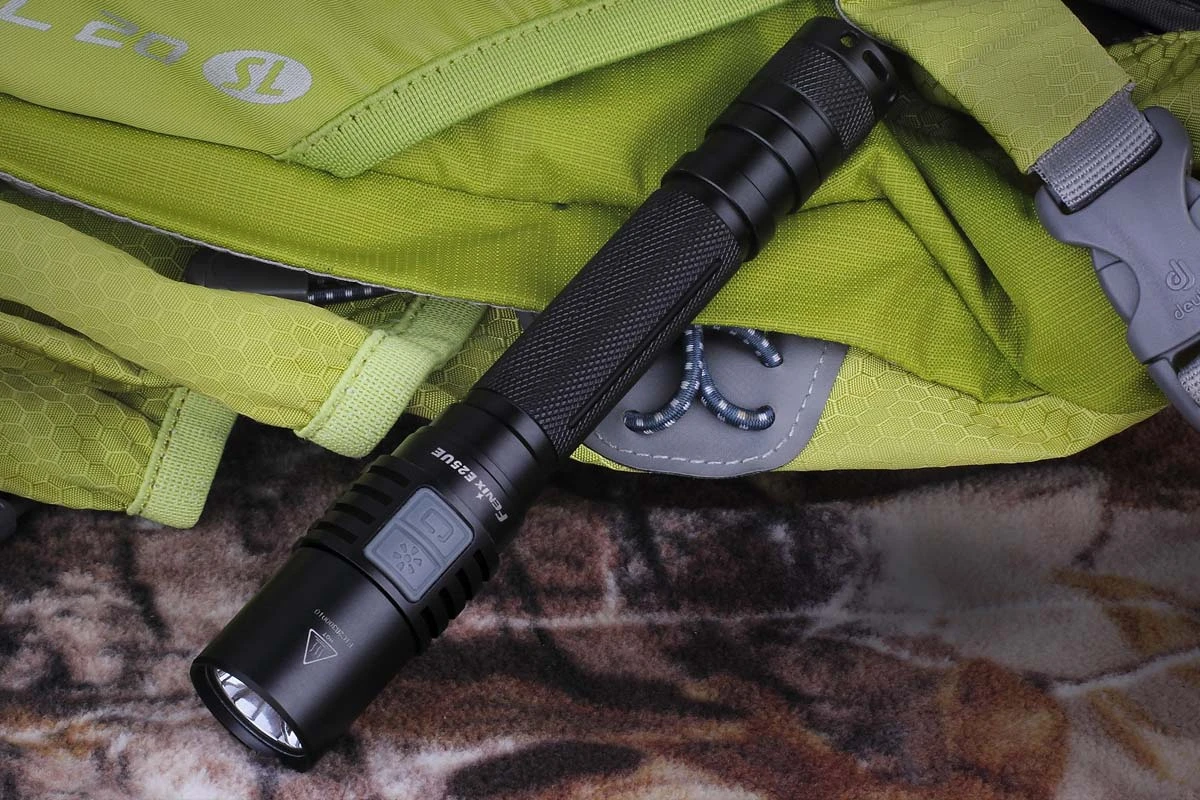 Fenix E25 LED Flashlight (UE Version) - Image 4