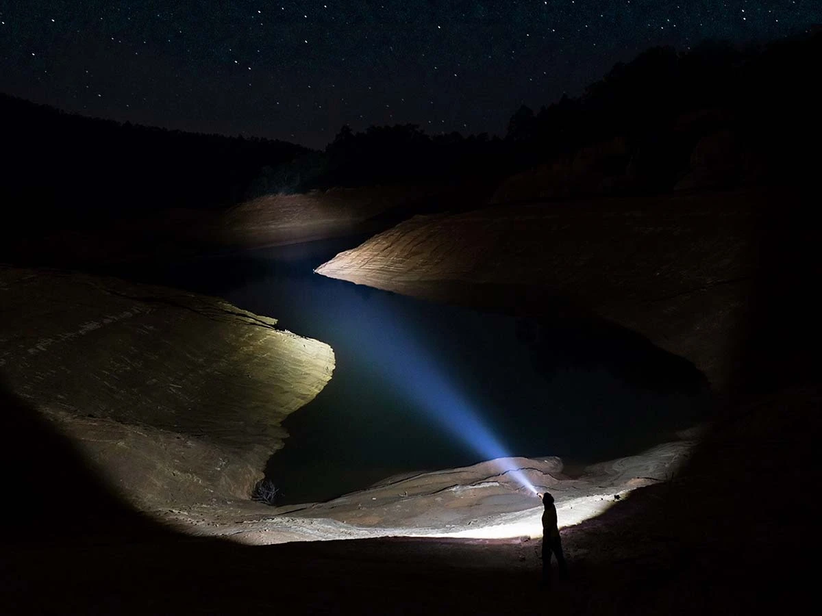 Fenix TK35 2018 XHP35 HI LED Flashlight 1300LM Black - Image 4