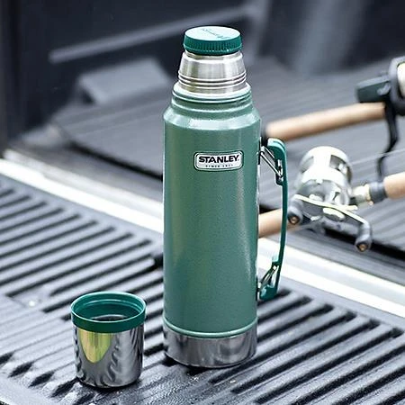Stanley Classic Vacuum Insulated Bottle 1.4QT - Image 8